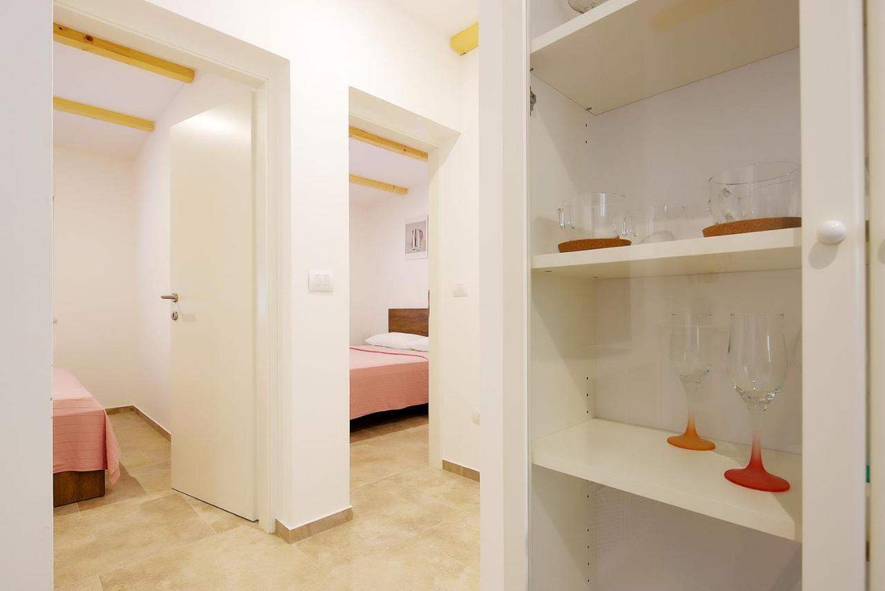 Apartments Sonja Šilo Esterno foto